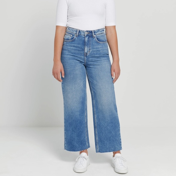 Nina wide-leg jeans in light blue - Picture 3 of 10